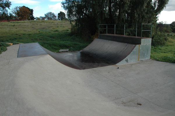 Clunes Skatepark