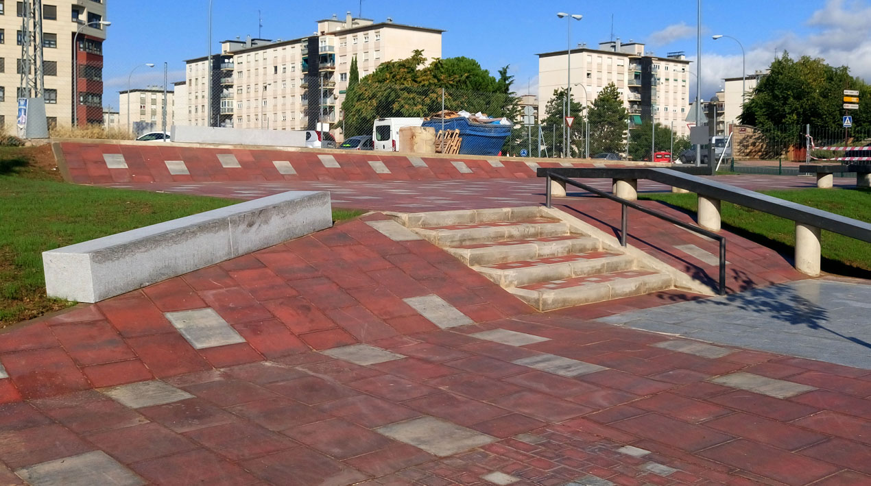 Logrono Skate Plaza 