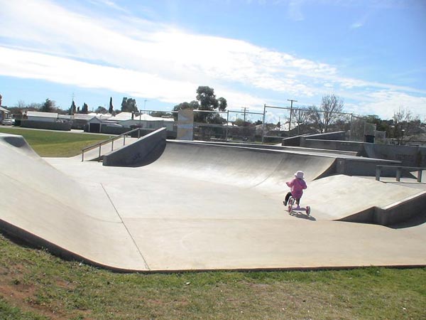 Parkes Skate Park