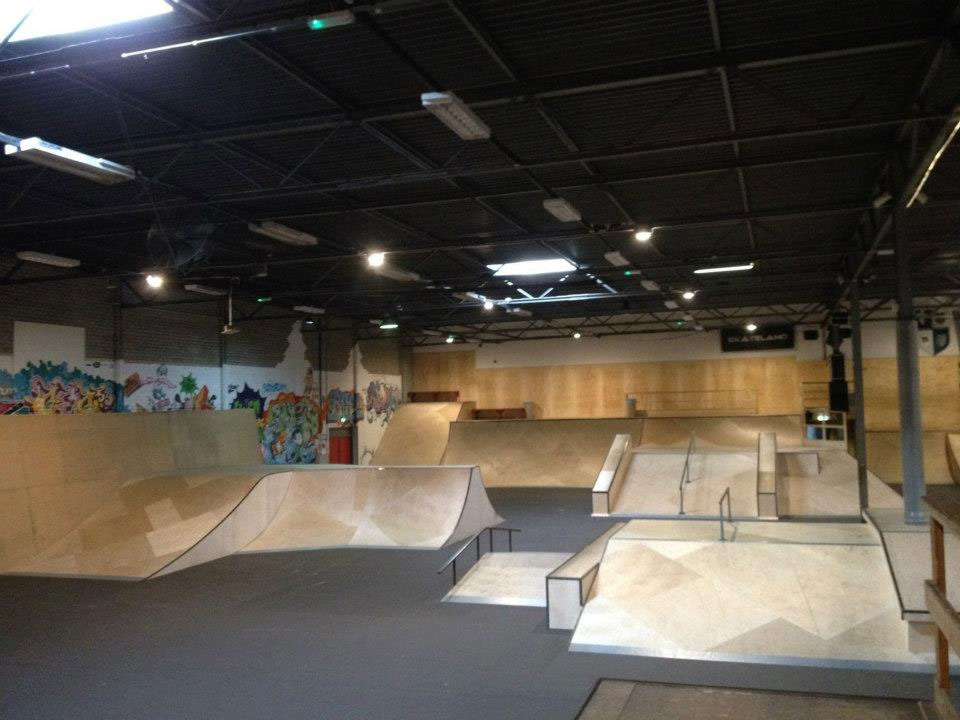 Skateland Indoor Park 