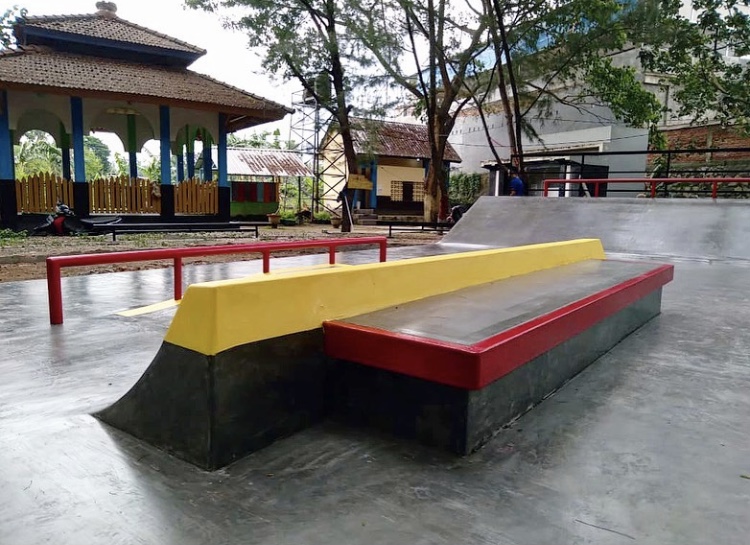 Taman Loang Baloq Skatepark