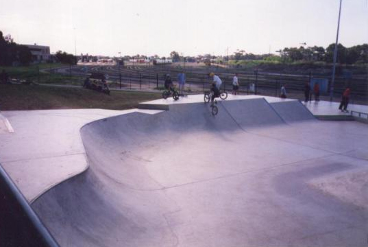 Wellingborough Skate Park 