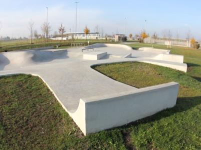 Hallbergmoos Skate Park 