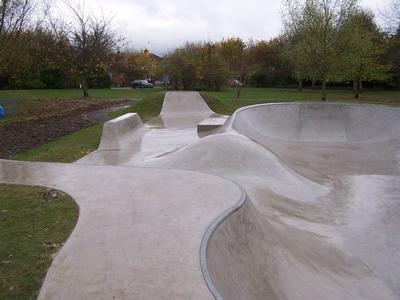Eaton Bray Skate Park 