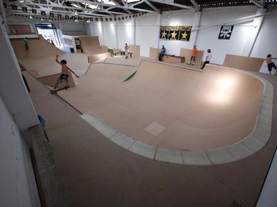 Life Indoor Skate Park 